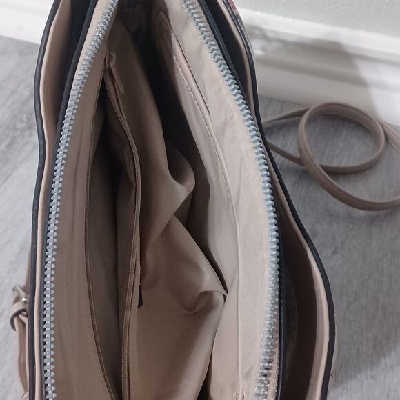 NINE WEST Pink Floral Crossbody - Picture 5 of 6